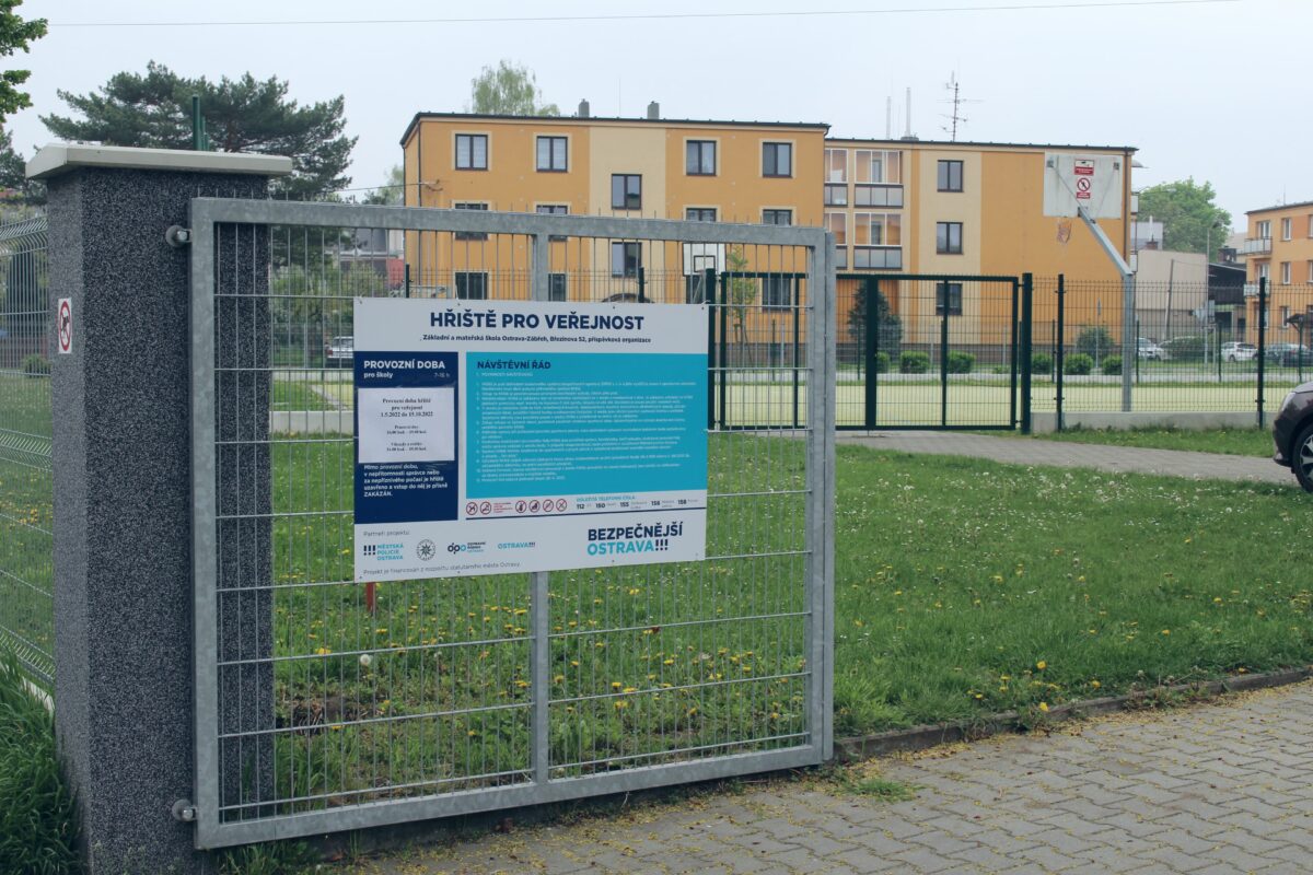Hřiště ZŠ Březinova, Ostrava-Jih, hřiště otevřené veřejnosti v projektu Bezpečnější Ostrava